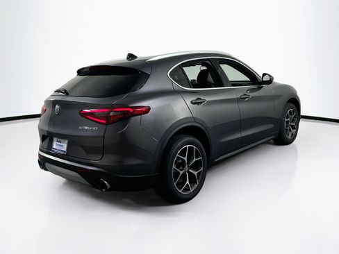 Used 2019 Alfa Romeo Stelvio Ti image 5