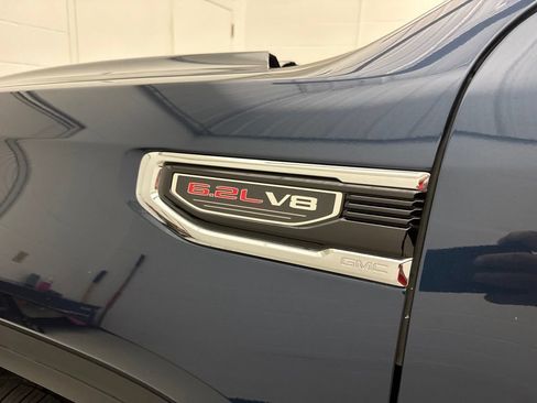 Used 2022 GMC Sierra 1500 Denali w/ Technology Package AWD/4WD image 10