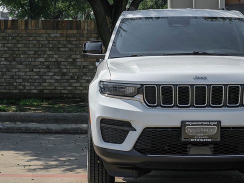 Used 2022 Jeep Grand Cherokee Laredo w/ Luxury Tech Group I image 56