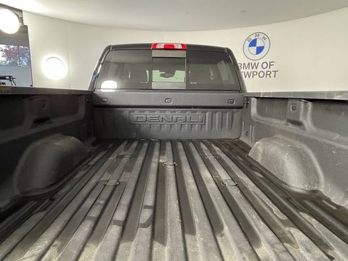 Used 2019 GMC Sierra 2500 Denali w/ Duramax Plus Package AWD/4WD image 19