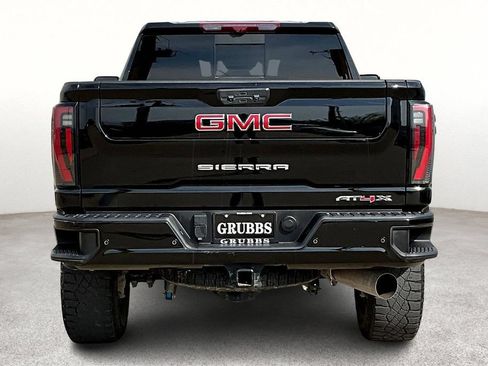 Used 2025 GMC Sierra 2500 AT4X AWD/4WD image 5