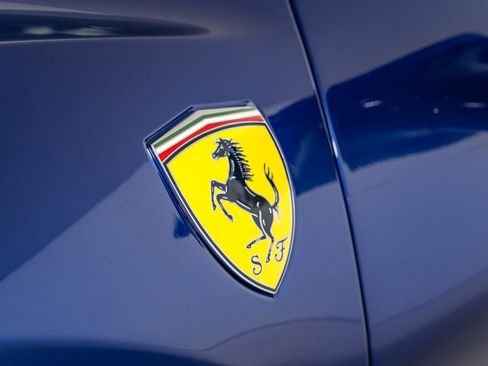 Used 2022 Ferrari SF90 Spider image 40