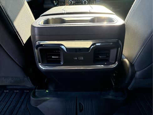Used 2023 GMC Sierra 1500 Elevation image 10