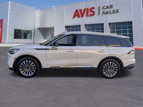 Used 2023 Lincoln Aviator Reserve image 11