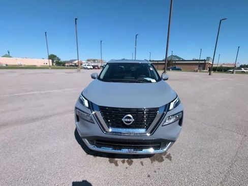 Used 2023 Nissan Rogue Platinum w/ Platinum Premium Package FWD image 17