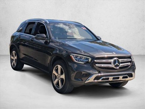 Certified 2022 Mercedes-Benz GLC 300 4MATIC image 3