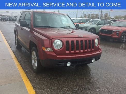 Used 2011 Jeep Patriot Latitude AWD/4WD image 10
