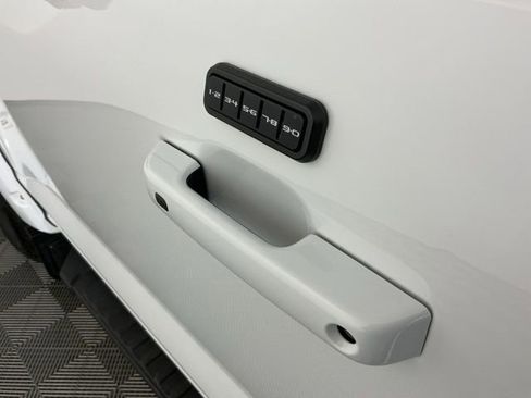 Used 2025 Ford F150 Lariat AWD/4WD image 12