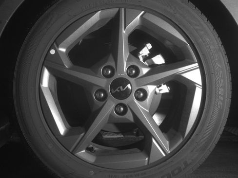 Used 2025 Kia K4 FWD image 14