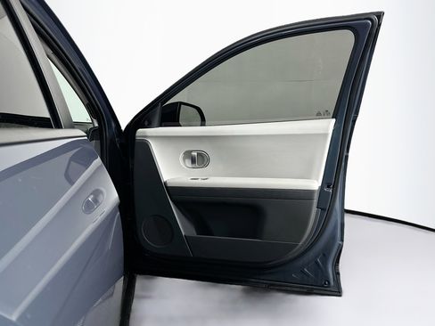 Used 2024 Hyundai Ioniq 5 SEL image 33