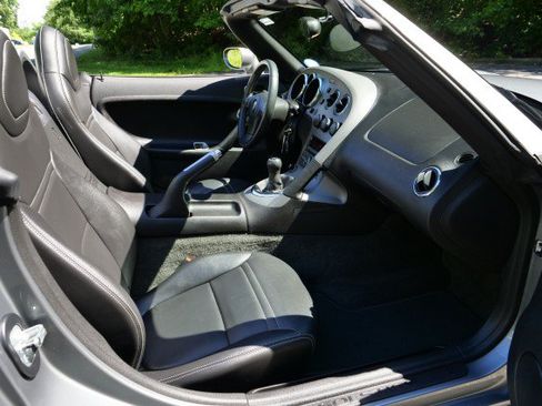 Used 2007 Pontiac Solstice Convertible w/ Premium Package RWD image 24