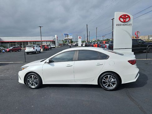 Used 2023 Kia Forte LXS FWD image 2