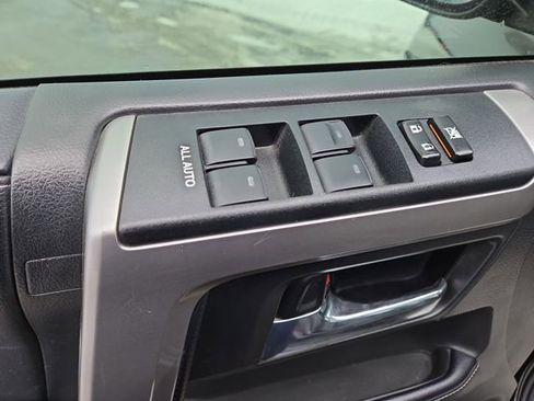 Used 2022 Toyota 4Runner SR5 Premium image 14