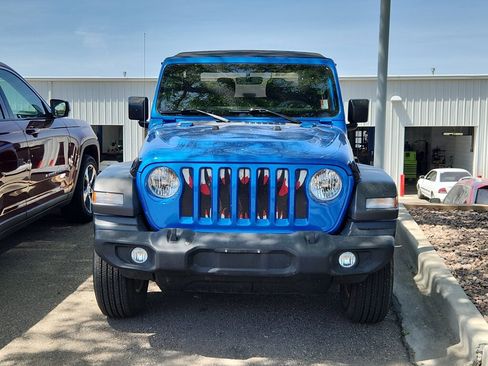 Used 2023 Jeep Wrangler Sport S image 2