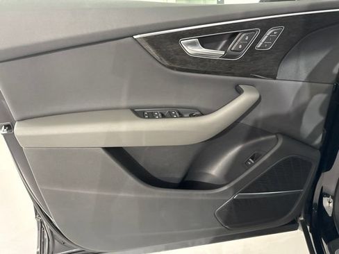 Used 2019 Audi Q8 Premium Plus AWD/4WD image 20