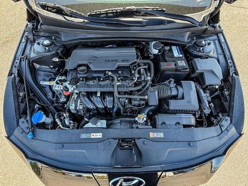 Used 2023 Hyundai Elantra Limited w/ Cargo Package FWD image 28