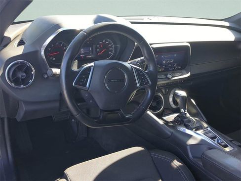 Used 2022 Chevrolet Camaro LT w/ Technology Package image 15