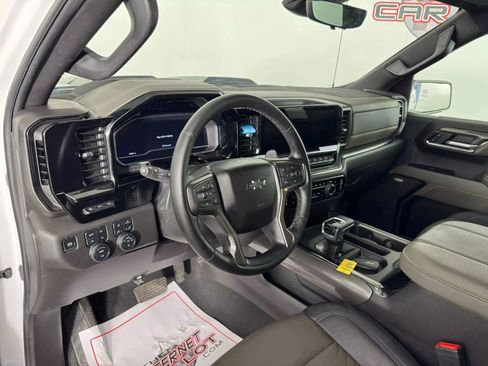Used 2024 Chevrolet Silverado 1500 ZR2 w/ Technology Package image 10