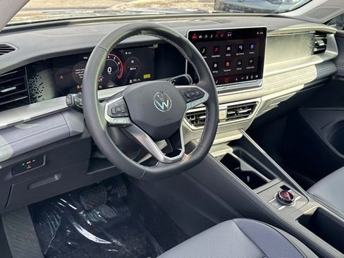New 2026 Volkswagen Tiguan SE image 34
