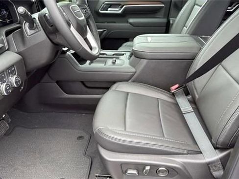 New 2025 GMC Sierra 2500 Denali w/ Technology Package image 21