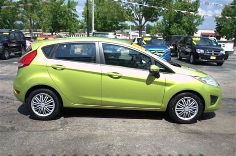 Used 2013 Ford Fiesta SE FWD image 5