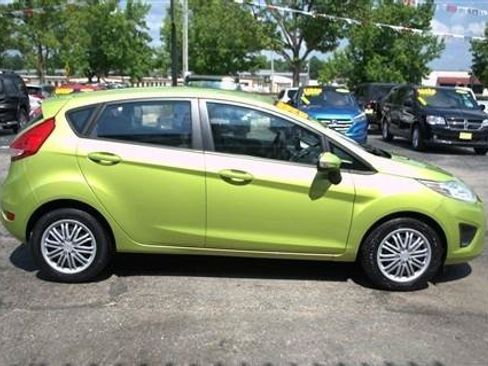 Used 2013 Ford Fiesta SE FWD image 5