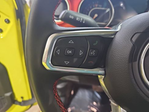 Used 2023 Jeep Gladiator Rubicon w/ LED Lighting Group image 16