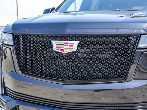 Used 2024 Cadillac Escalade Sport AWD/4WD image 6