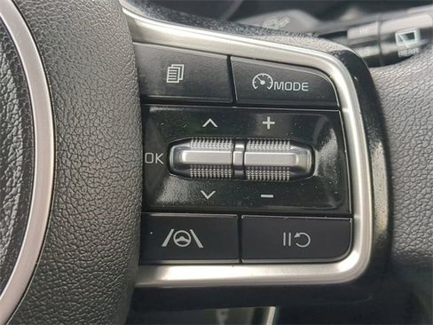 Used 2022 Kia Sorento LX image 23