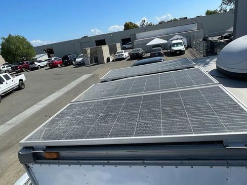 Used 2000 Chevrolet Express 3500 image 25