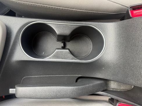 Used 2017 Hyundai Elantra SE image 20