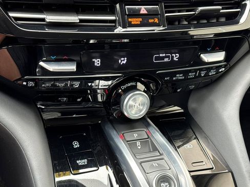 Certified 2022 Acura MDX SH-AWD w/ Technology Package image 23