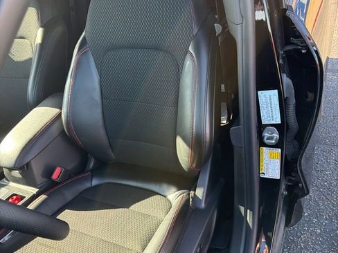 Used 2025 Ford Escape ST-Line w/ Tech Pack #1 image 5