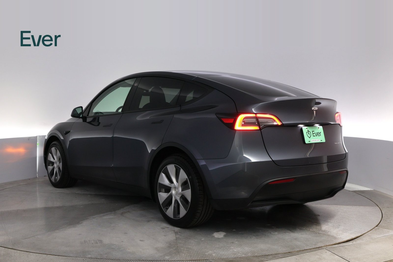 Used 2023 Tesla Model Y Long Range AWD/4WD image 17