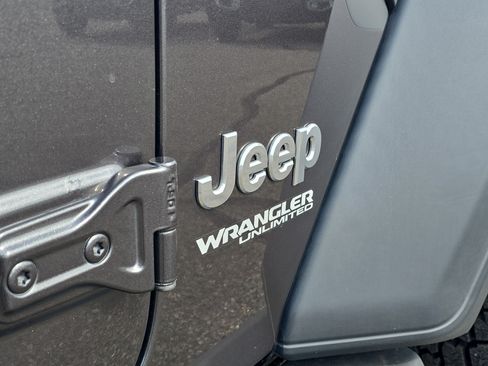 Used 2020 Jeep Wrangler Unlimited Sport AWD/4WD image 6