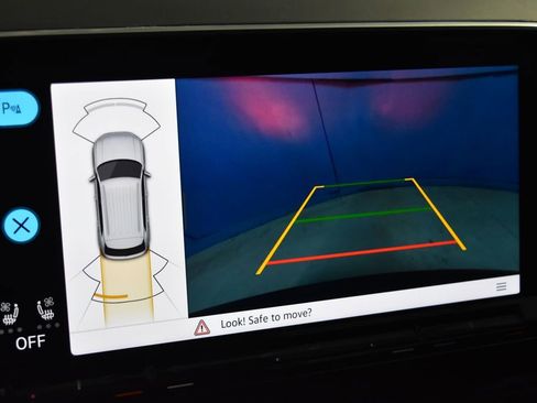 Used 2024 Volkswagen Atlas Cross Sport SE image 12