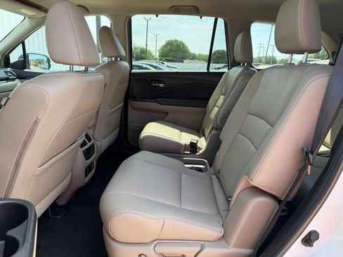 Used 2022 Honda Pilot Touring image 21