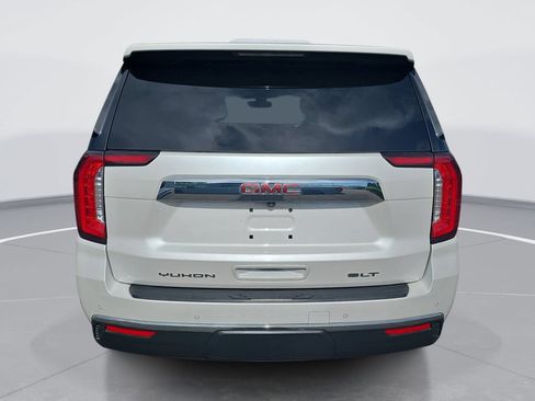 Certified 2022 GMC Yukon SLT w/ SLT Luxury Package AWD/4WD image 5