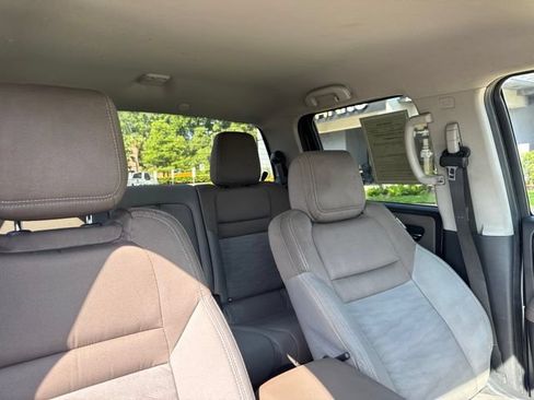 Used 2022 Nissan Frontier SV w/ Technology Package RWD image 12