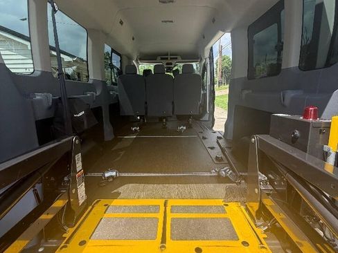 Used 2017 Ford Transit 350 XLT RWD image 23