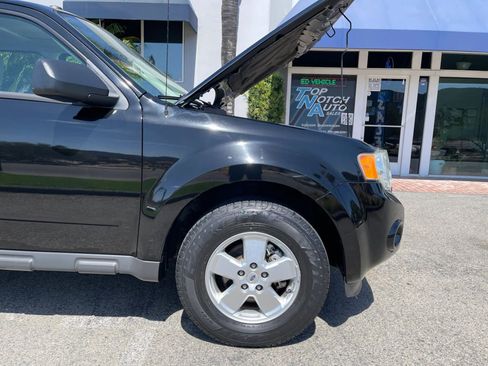 Used 2012 Ford Escape XLT FWD image 32