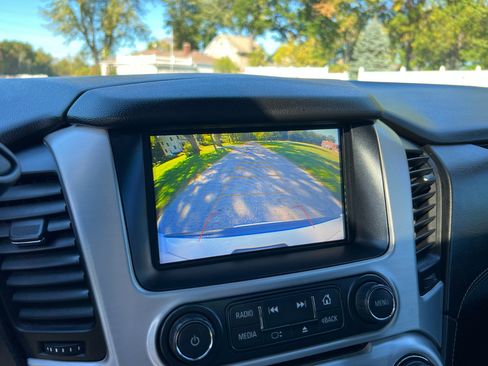 Used 2018 GMC Yukon SLT w/ HD Trailering Package image 17