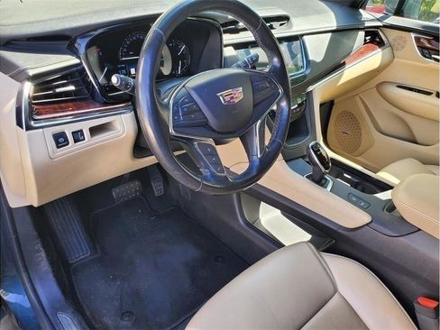 Used 2019 Cadillac XT5 Premium Luxury FWD image 21