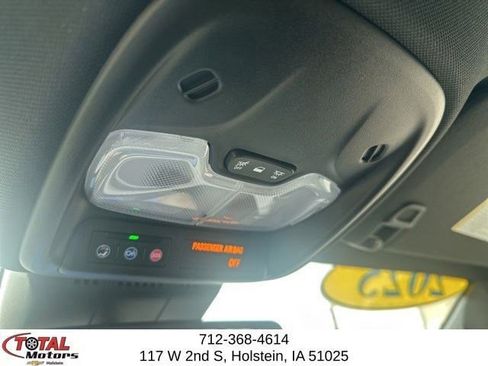 Used 2025 Chevrolet Colorado LT w/ Advanced Trailering Package AWD/4WD image 20