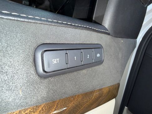 Used 2020 Cadillac Escalade ESV Premium Luxury image 80