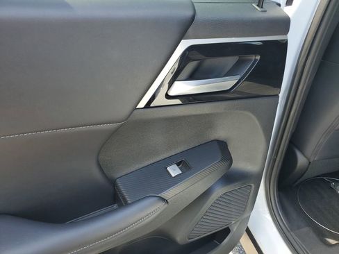 Used 2024 Mitsubishi Outlander FWD image 11