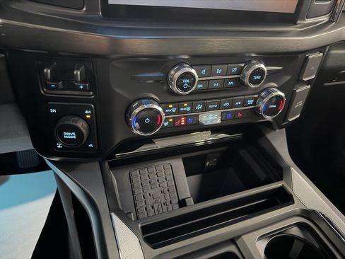 Used 2024 Ford F250 Lariat w/ Chrome Package image 26