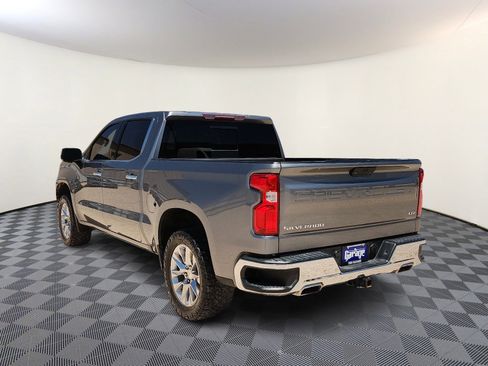 Used 2020 Chevrolet Silverado 1500 LTZ w/ LTZ Premium Package AWD/4WD image 3