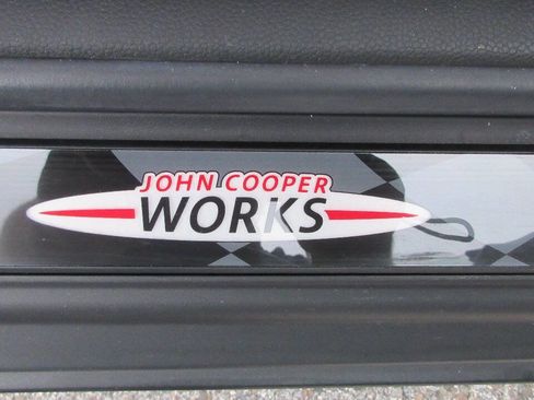 Used 2015 MINI Cooper S image 30