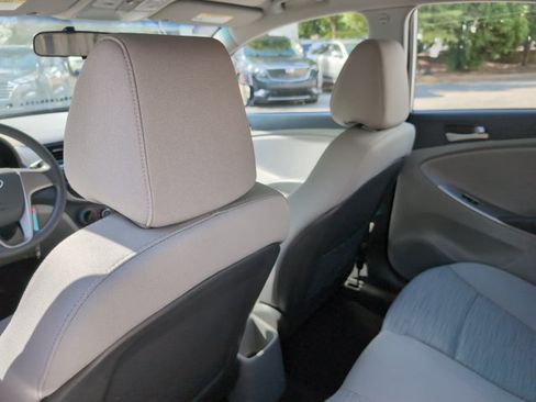 Used 2016 Hyundai Accent SE FWD image 20
